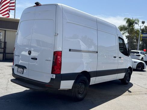 Used 2022 Mercedes-Benz Sprinter 2500 image 11