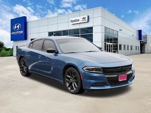 Used 2023 Dodge Charger SXT w/ Blacktop Package RWD image 3