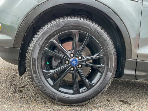 Used 2017 Ford Escape SE AWD/4WD image 39