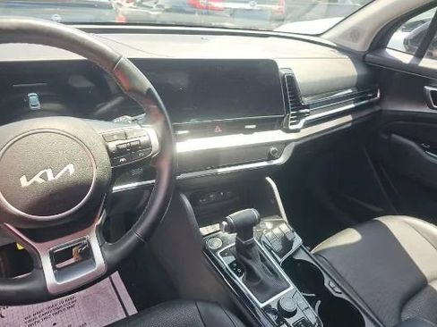 Used 2023 Kia Sportage EX FWD image 9