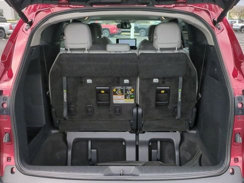 Certified 2025 Toyota Sienna XLE AWD/4WD image 18