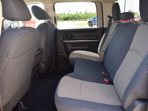 Used 2012 RAM 2500 ST w/ Chrome Appearance Group AWD/4WD image 10