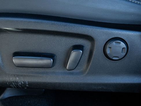 Used 2022 Lexus RX 450h AWD w/ Luxury Package image 28