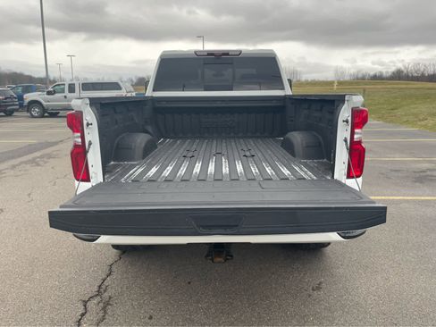 Used 2020 Chevrolet Silverado 2500 High Country image 12
