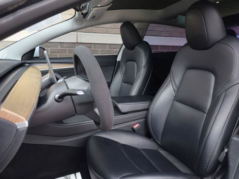 Used 2023 Tesla Model 3 Standard Range RWD image 15