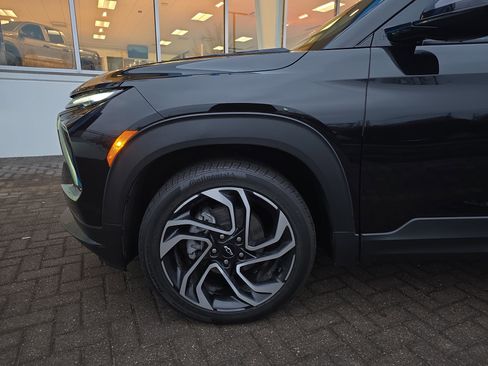 Used 2024 Chevrolet TrailBlazer RS w/ Convenience Package image 12