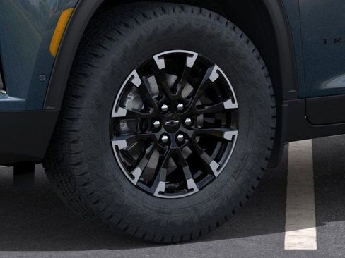 New 2026 Chevrolet Traverse Z71 w/ Enhanced Driving Package image 9