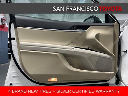 Certified 2018 Toyota Camry LE image 35