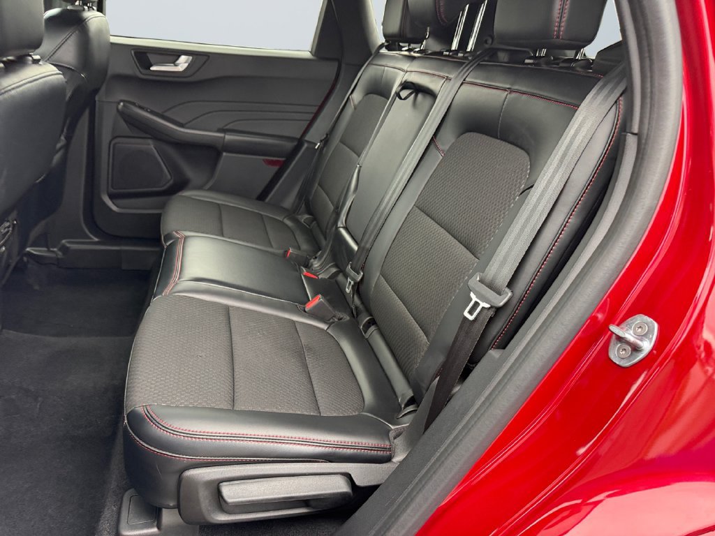 Used 2023 Ford Escape ST-Line w/ Tech Pack #1 AWD/4WD image 13