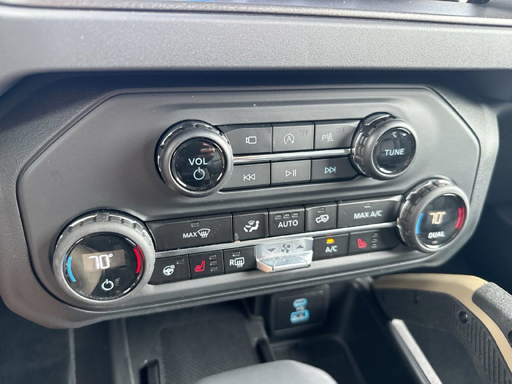 Used 2025 Ford Bronco Badlands AWD/4WD image 17