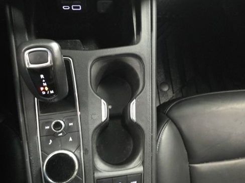 Used 2019 Cadillac XT4 Premium Luxury w/ Enhanced Visibility Package image 29