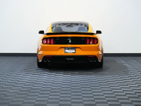Used 2018 Ford Mustang Shelby GT350 image 7