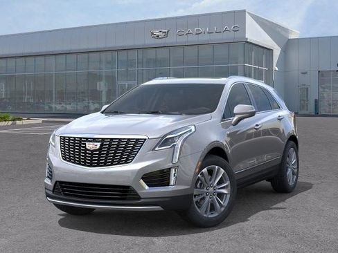 Certified 2025 Cadillac XT5 Premium Luxury w/ LPO, Floor Liner Package AWD/4WD image 29