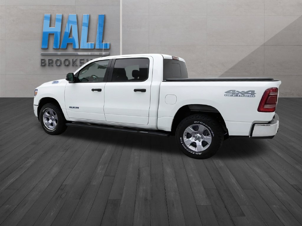 Used 2023 RAM 1500 Big Horn AWD/4WD image 3