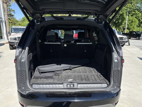 Used 2021 Land Rover Discovery S R-Dynamic AWD/4WD image 33