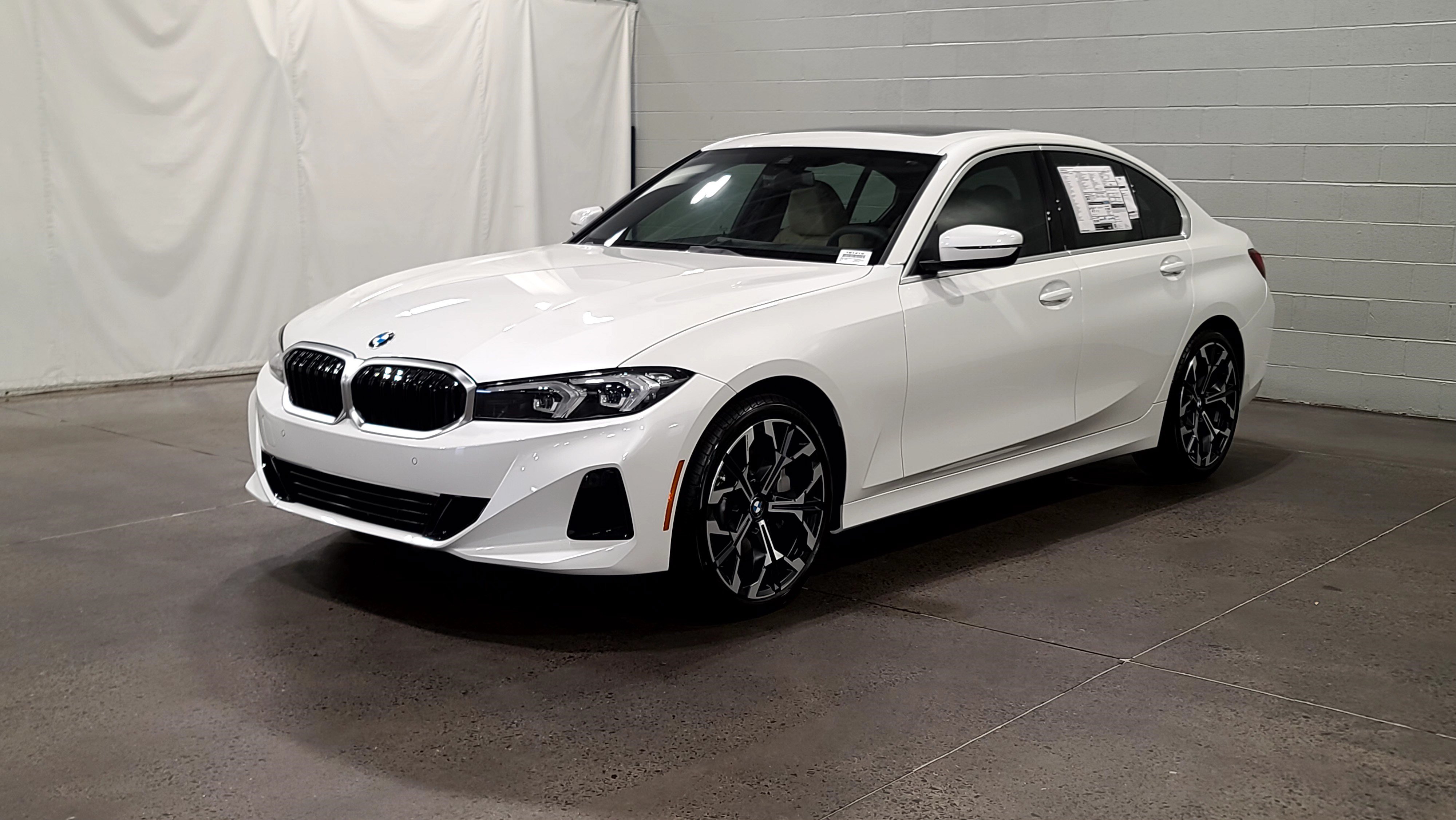 Used 2026 BMW 330i Sedan w/ Premium Package RWD image 3
