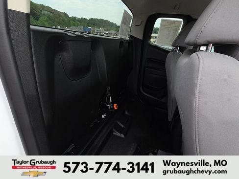 Used 2020 Chevrolet Colorado W/T RWD image 32