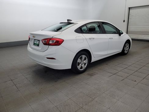 Used 2017 Chevrolet Cruze LS FWD image 10