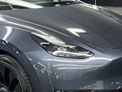 Used 2022 Tesla Model Y Performance image 39