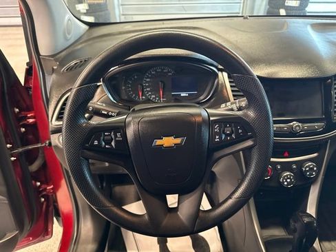 Used 2021 Chevrolet Trax LS w/ Tint and Cruise Package AWD/4WD image 12