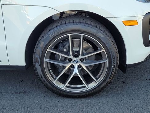 New 2026 Porsche Macan image 11