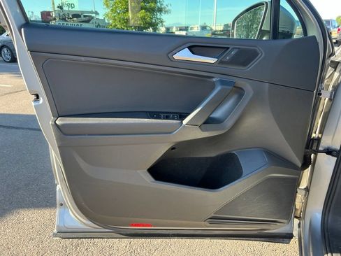 Used 2019 Volkswagen Tiguan SE AWD/4WD image 9