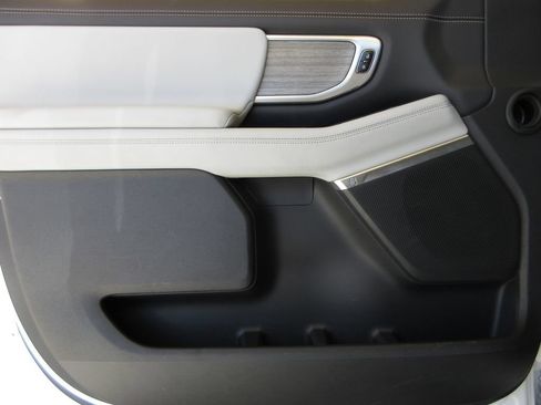 Certified 2025 Ford Expedition Max Platinum AWD/4WD image 10