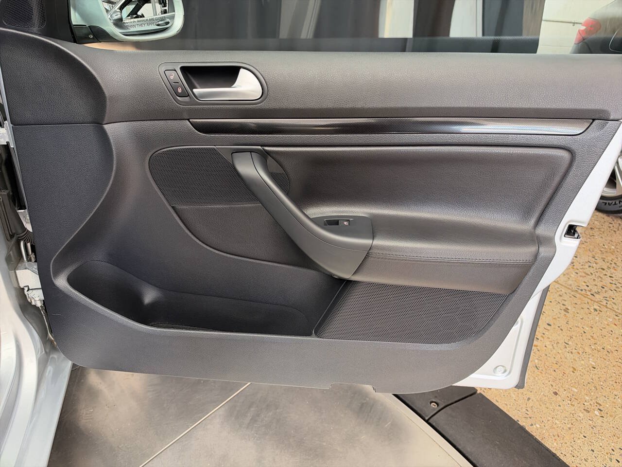 Used 2014 Volkswagen Jetta SE FWD image 26