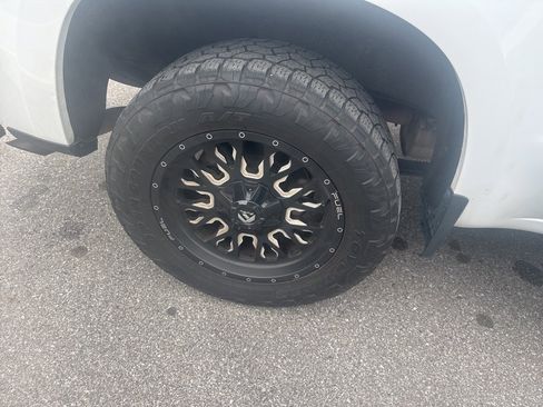 Used 2020 Chevrolet Silverado 1500 LT w/ All-Star Edition image 10