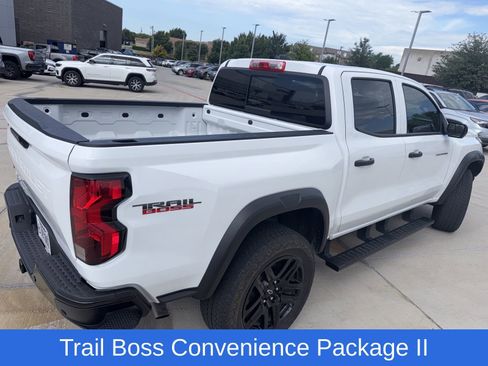 Used 2024 Chevrolet Colorado Trail Boss w/ Technology Package AWD/4WD image 4