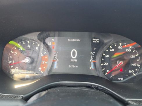 Used 2023 Jeep Compass Trailhawk AWD/4WD image 18
