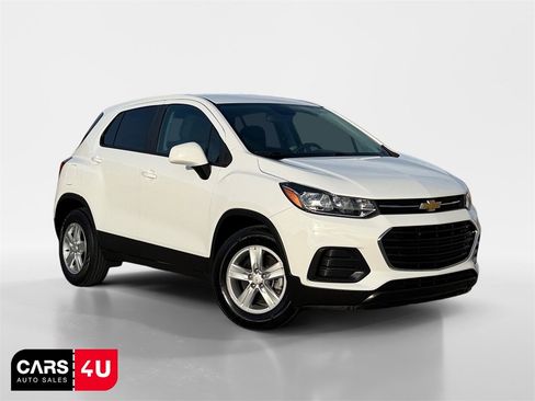 Used 2021 Chevrolet Trax LS w/ Tint and Cruise Package image 1