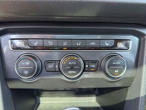 Used 2020 Volkswagen Tiguan SE w/ Panoramic Sunroof Package AWD/4WD image 19