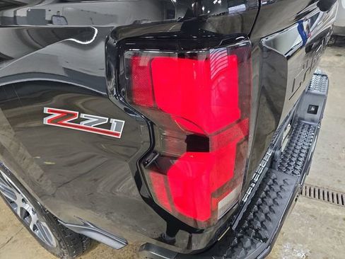 Used 2023 Chevrolet Colorado Z71 w/ Z71 Convenience Package 2 image 35