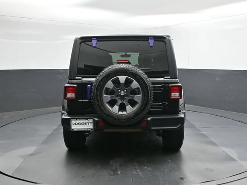 Used 2022 Jeep Wrangler Unlimited Sahara w/ Cold Weather Group AWD/4WD image 5