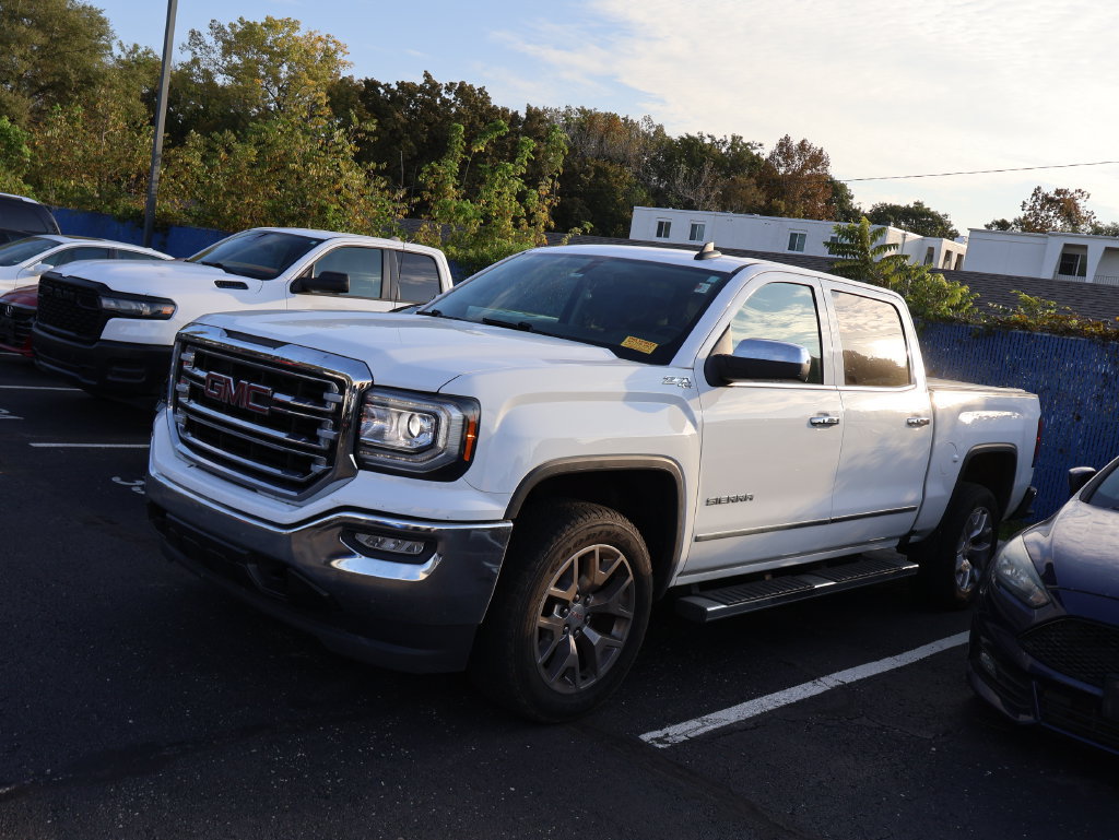 Used 2018 GMC Sierra 1500 SLT w/ SLT Premium Package AWD/4WD image 4