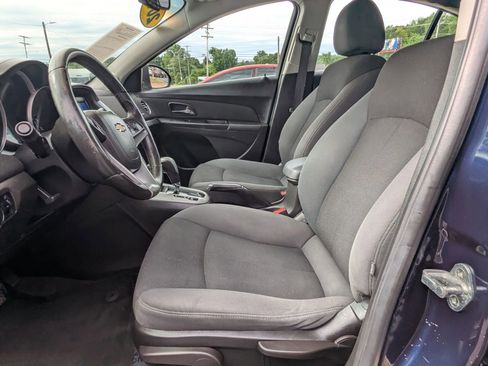 Used 2011 Chevrolet Cruze LT FWD image 9