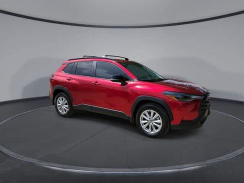 Certified 2026 Toyota Corolla Cross LE FWD image 6