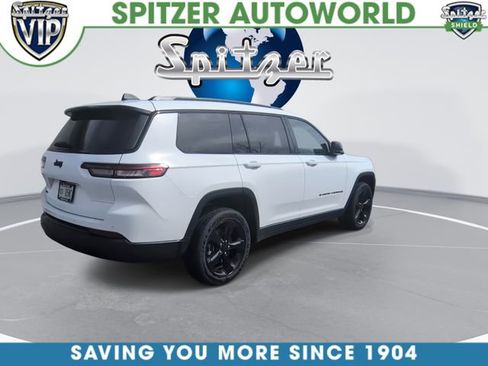 Used 2025 Jeep Grand Cherokee L Laredo image 9