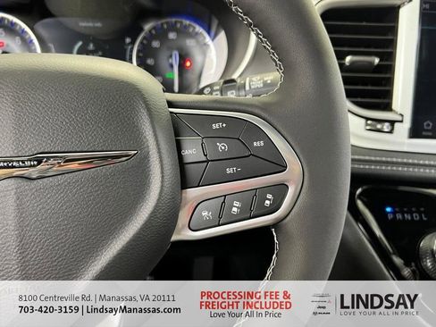 New 2026 Chrysler Pacifica Select image 39