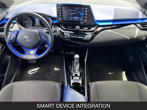 Used 2021 Toyota C-HR XLE FWD image 15