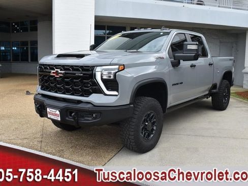 Used 2024 Chevrolet Silverado 2500 ZR2 w/ ZR2 Bison Edition image 5