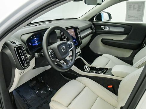Certified 2026 Volvo XC40 B5 Plus w/ Protection Package Premier AWD/4WD image 17