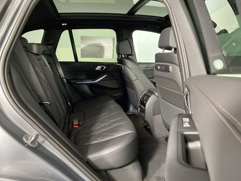 New 2026 BMW X5 xDrive50e w/ Climate Comfort Package image 32