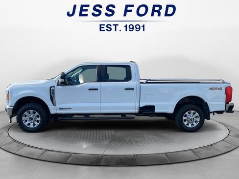 Used 2023 Ford F350 XLT w/ Camper Package image 4