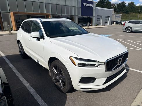 Used 2020 Volvo XC60 T5 Momentum w/ Protection Package AWD/4WD image 3