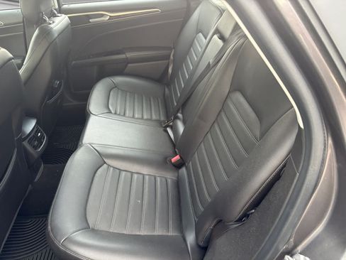 Used 2013 Ford Fusion SE FWD image 13