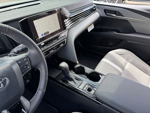 Certified 2025 Toyota Camry SE w/ Convenience Package AWD/4WD image 2