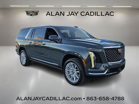 New 2026 Cadillac Escalade ESV Luxury image 7