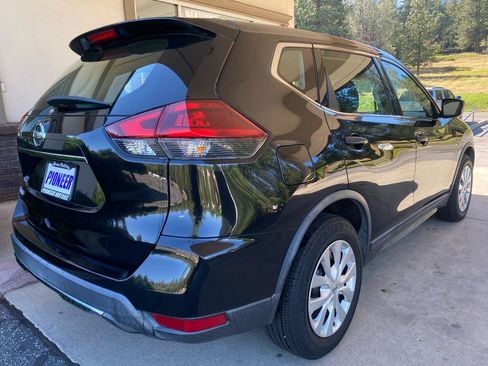 Used 2018 Nissan Rogue S FWD image 7